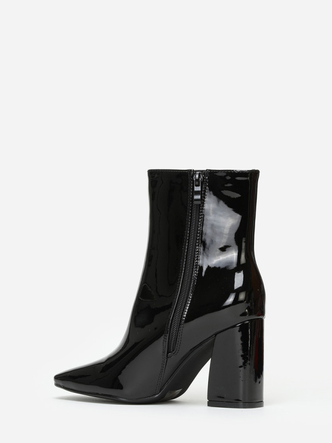 Bottines noires vernis à bout carré