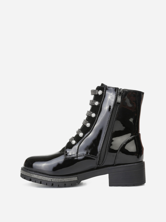 Rangers vernies noires à strass