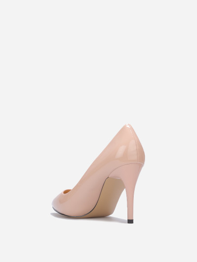 Escarpins beiges vernis à talon aiguille