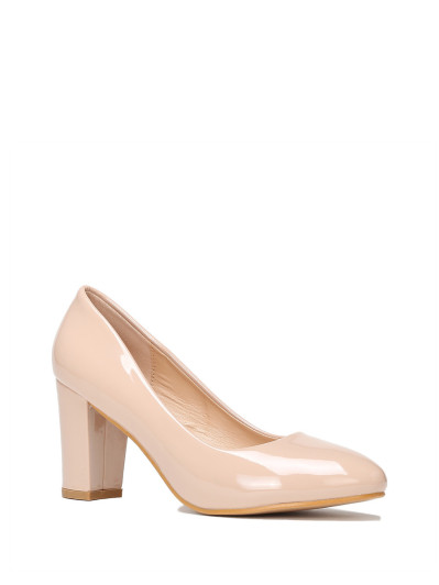 Escarpins beiges vernis à talon carré