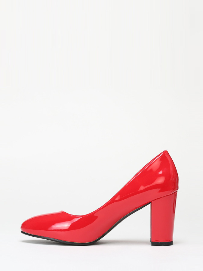 Escarpins rouges vernis à talon carré